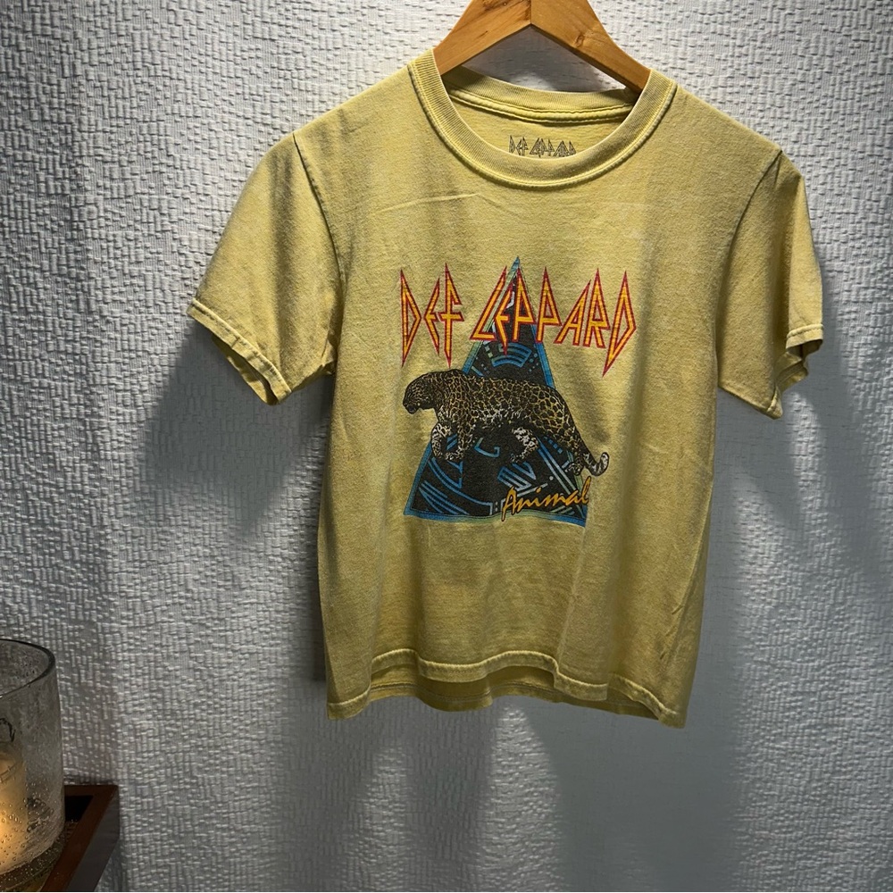 Vintage Def Leppard Animal Women’s Acid Washed Cotton Graphic T-Shirt M/M